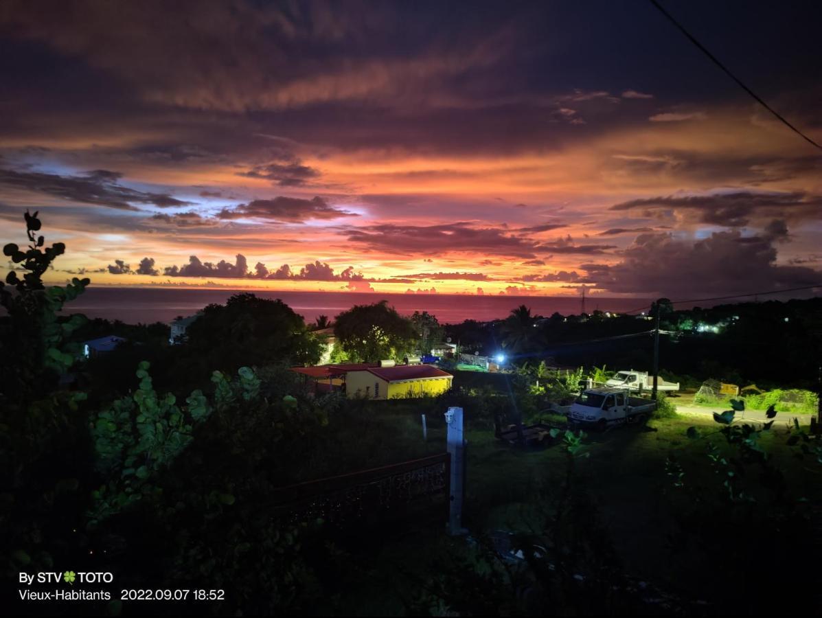 Appartamento Luketo Vieux-Habitants Esterno foto