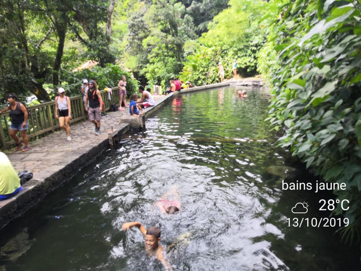 Appartamento Luketo Vieux-Habitants Esterno foto